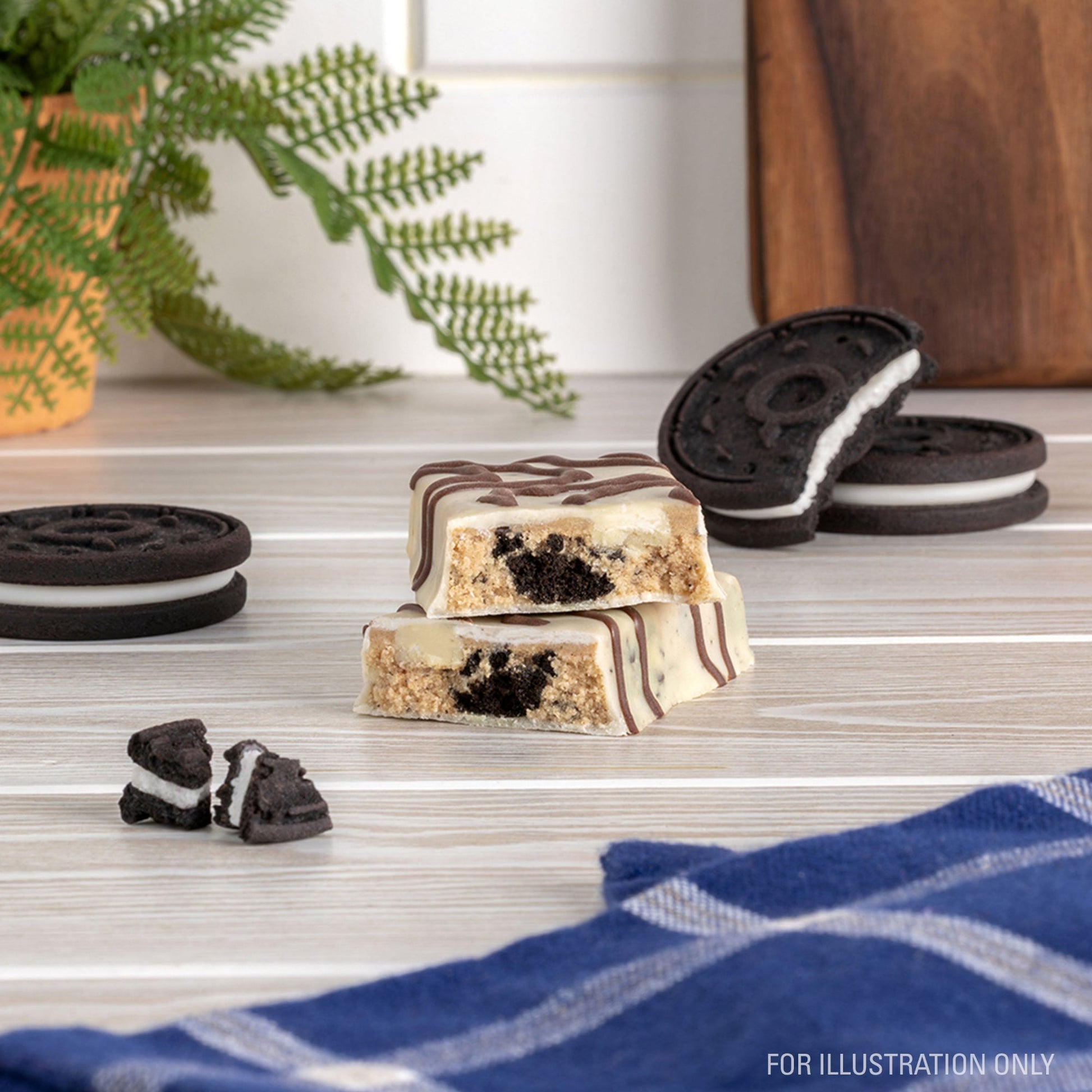 dipped-cookies-and-cream-protein-bars-h5 15807_QN_USA_ProteinBar_CAC_InterimAssetUpdate_Digital-Dipped-ProductCarouselSet_Tabletop1.jpg